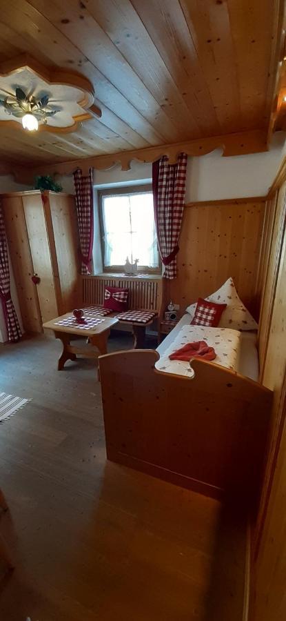 Schlosserhof Telfes im Stubai Esterno foto