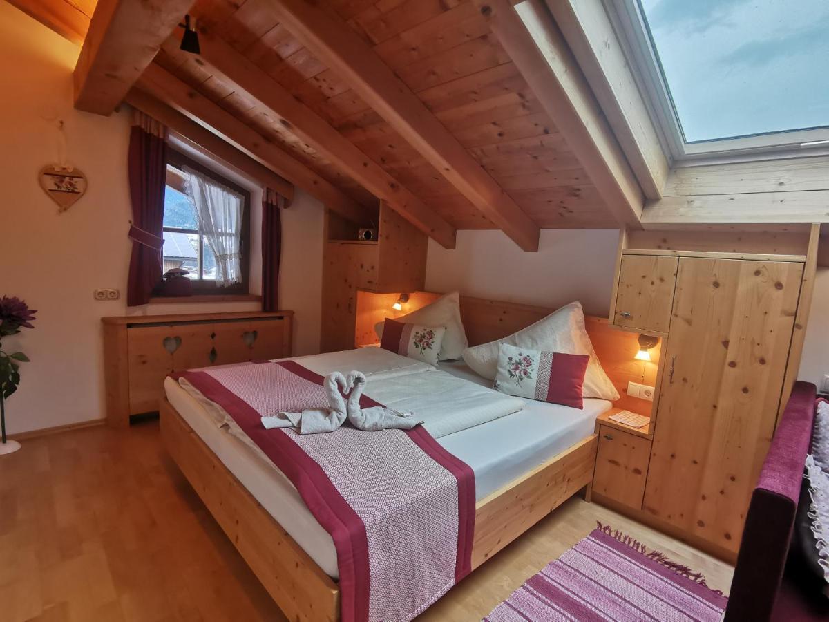 Schlosserhof Telfes im Stubai Esterno foto