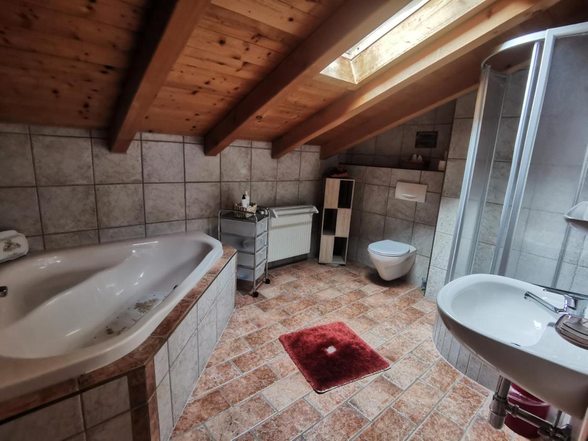 Schlosserhof Telfes im Stubai Esterno foto