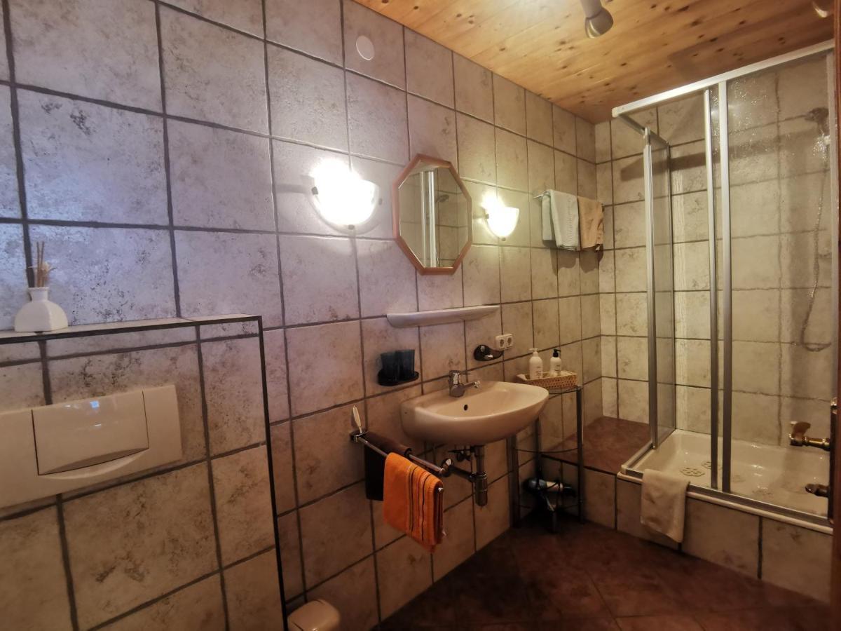 Schlosserhof Telfes im Stubai Esterno foto
