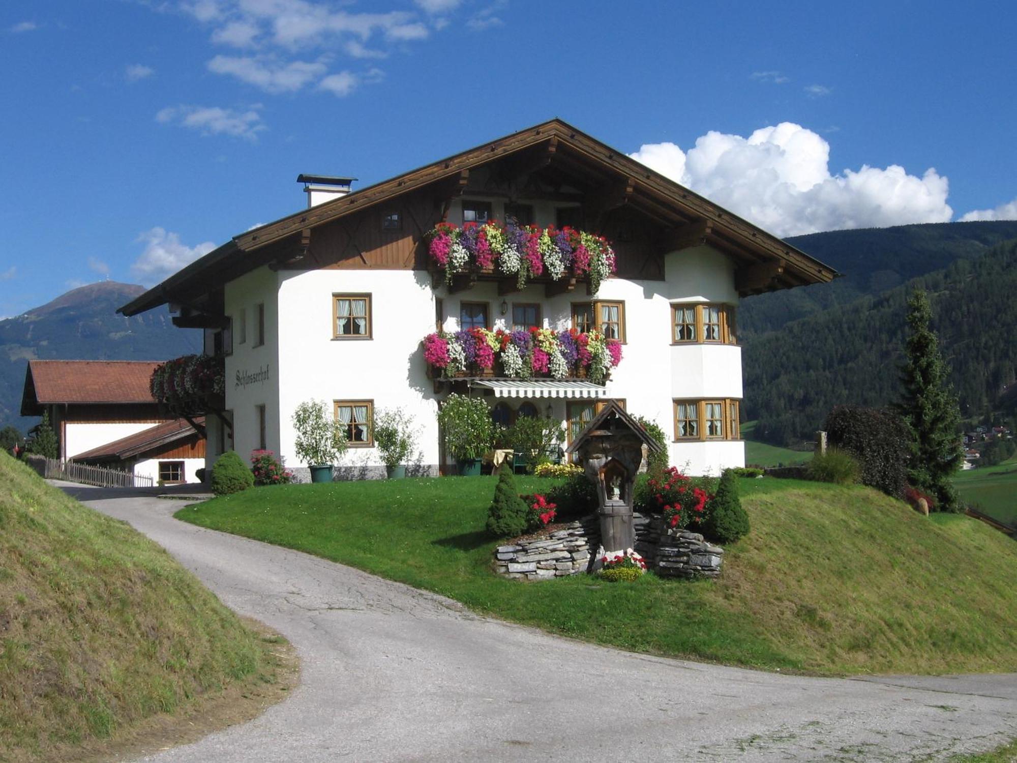 Schlosserhof Telfes im Stubai Esterno foto